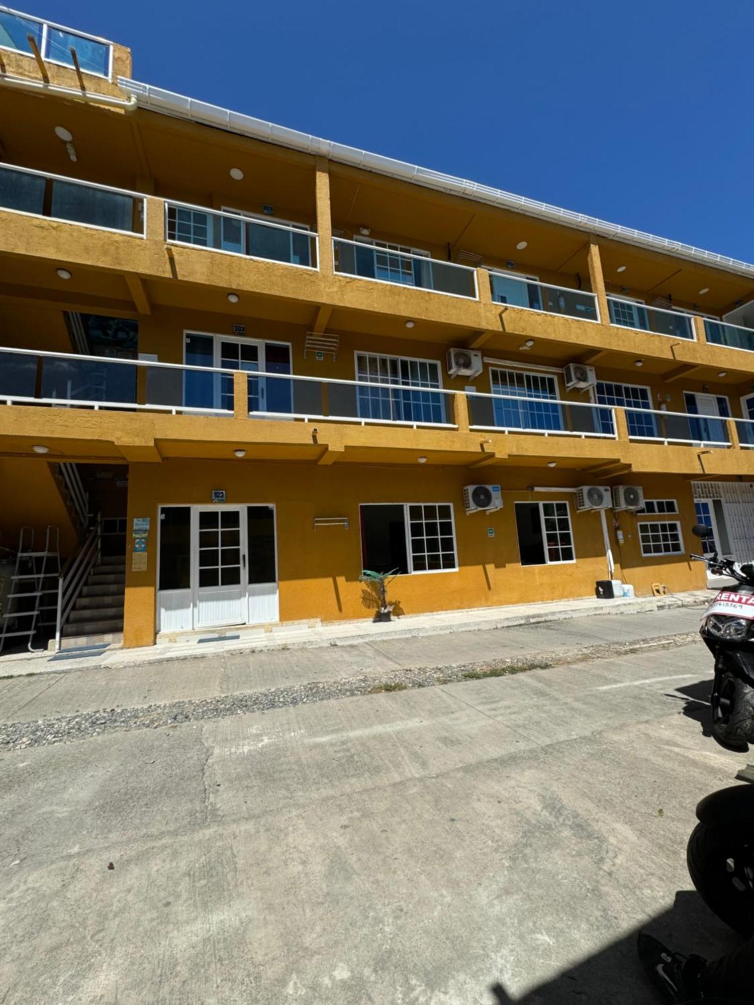 Sea Life Apartamentos En Via Principal Centro Y San Luis San Andrés Exterior foto