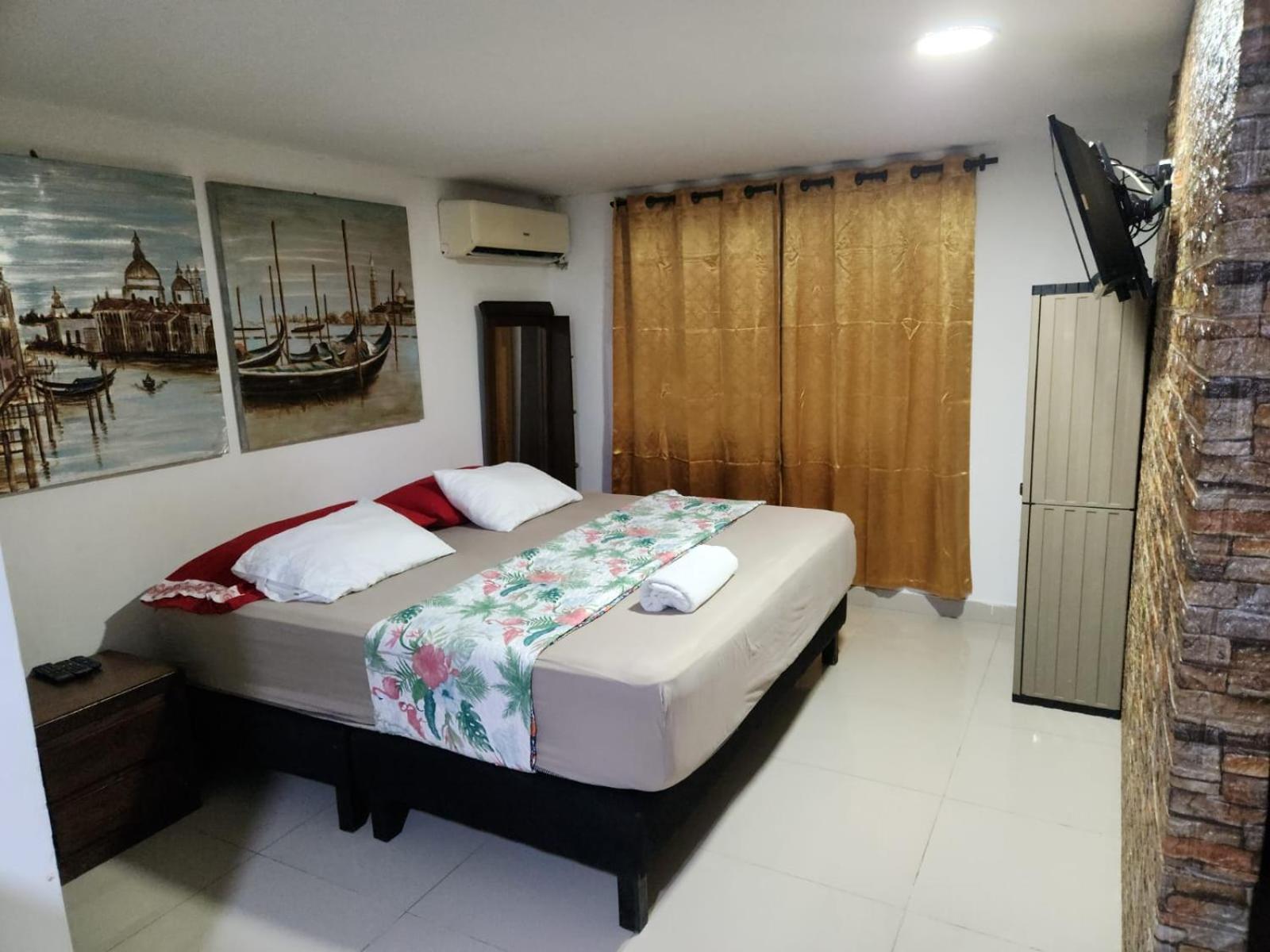 Sea Life Apartamentos En Via Principal Centro Y San Luis San Andrés Exterior foto