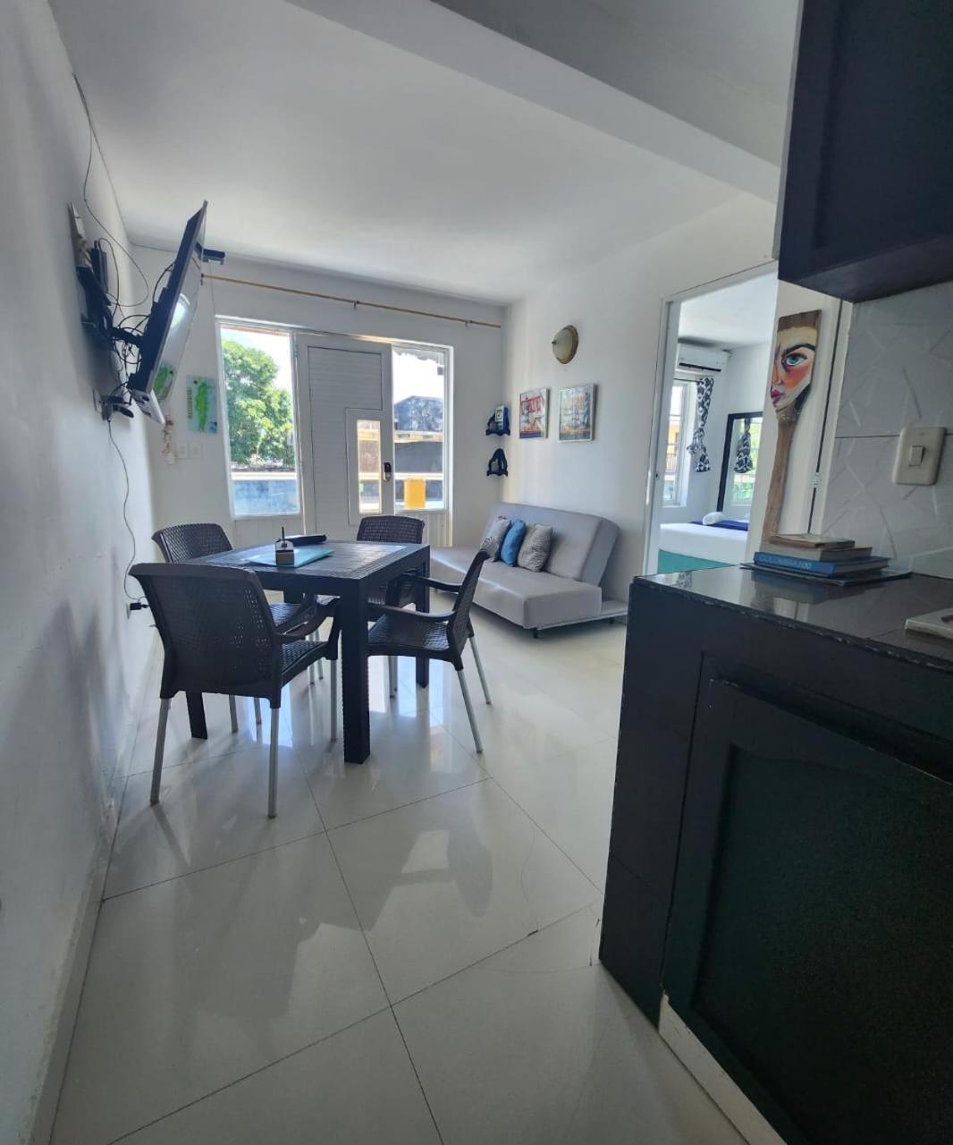 Sea Life Apartamentos En Via Principal Centro Y San Luis San Andrés Exterior foto